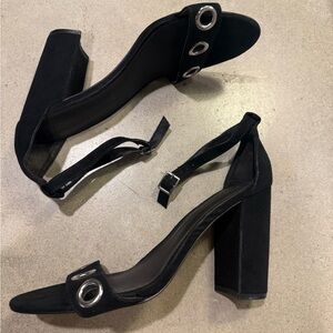 🍄 Urban Outfitters Black Block Heels with Silver Accents
